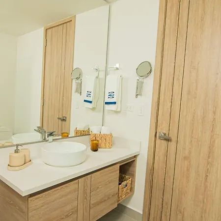 Exclusive With Ocean View Apartment *